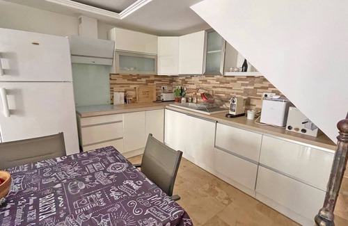 Guerrevieille House | House T3 - 4/5 people - Sea view - Air conditioning - Wifi - Close to the beach - Grimaud