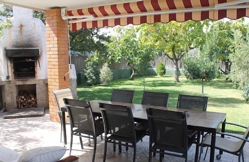 Grinon Cottage | House The Robin for 8 people