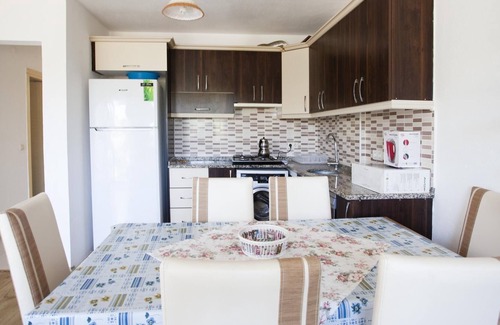 Palamutbuku Apartment | House w Balcony and Garden 1 min to Beach in Datca