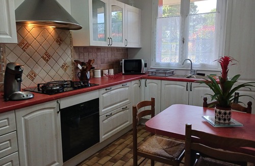Saint-Medard-en-Jalles House | HOUSE WITH GARDEN