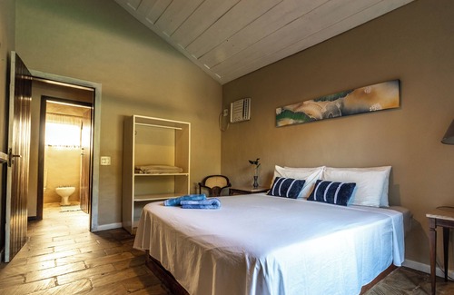 Praia Rasa House | House with 4 suites in Búzios for 10 people