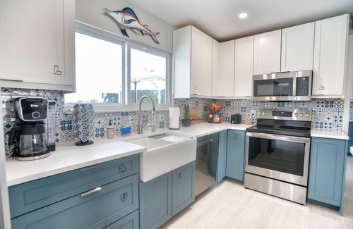 Edgewater House | House With A Boat - Boat, Heated Pool, SUP Boards