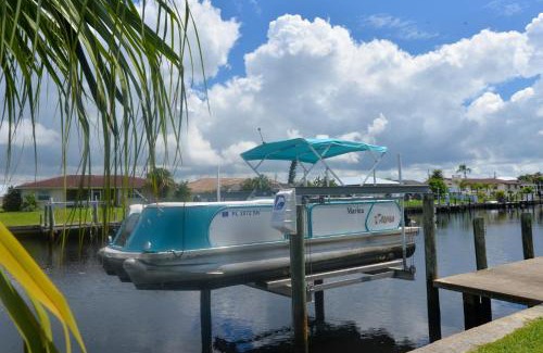 Edgewater House | House With A Boat - Boat, Heated Pool, Sup Boards