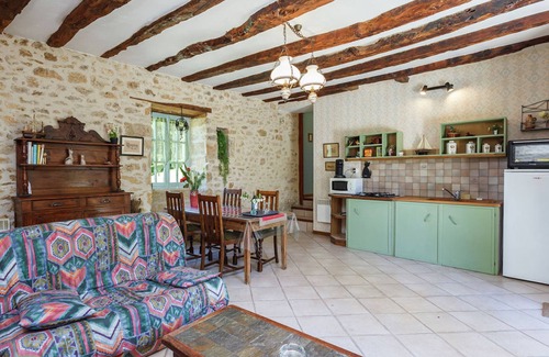 Saint-Leon-sur-Vezere House | House with a large garden surrounded by nature