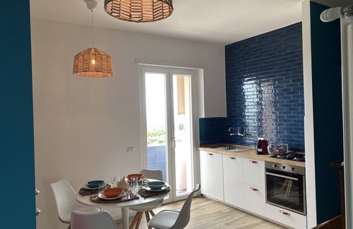 Minturno Apartment | House with a view of the Gulf of Gaeta, it is a 10-minute walk from the historic center