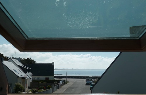 Gavres House | - House with enclosed garden, sea view, 4 bedrooms, sleeps 8.