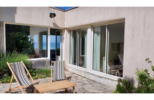 Saint-Pierre-en-Port House | House with exceptional sea view and beach on foot for 7 people