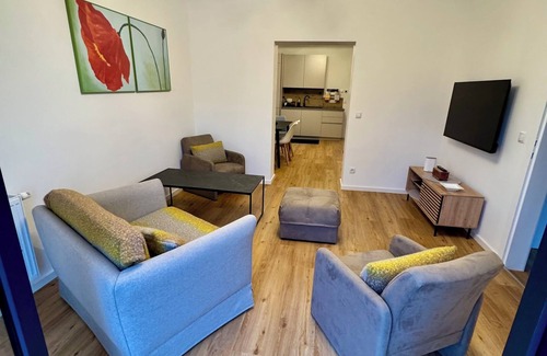 Donaustadt House | House with garden and pool near the Danube in Vienna. Quiet location. In the middle of the leisure area