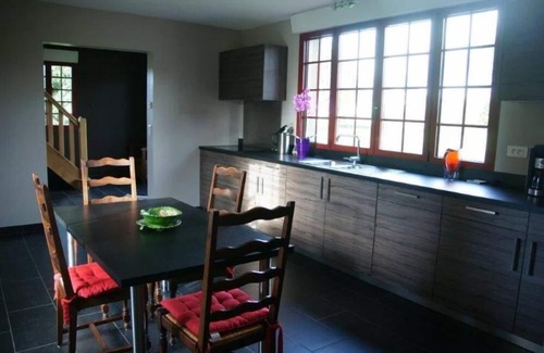 Pont-l'Eveque House | House with garden with access to the disabled