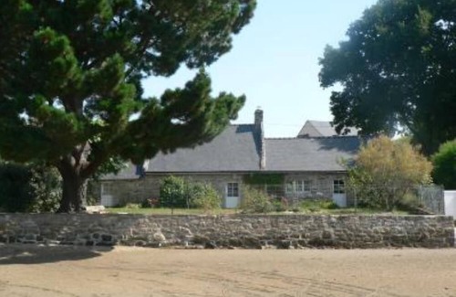 Arradon House | House with garden(Help)