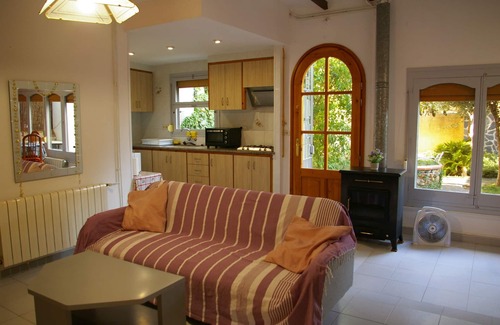 Figueres House | House with garden in the center of Figueres