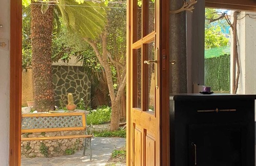 Figueres House | House with garden in the center of Figueres