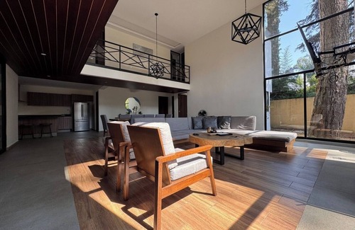 Avandaro House | House with hottub