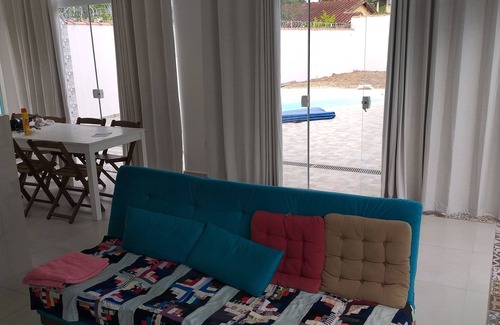 Balneario Mogiano House | House with pool 500m from Boraceia beach