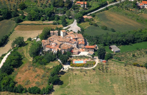 Messenano House | House with pool in medieval Umbrian village Internet wifi free