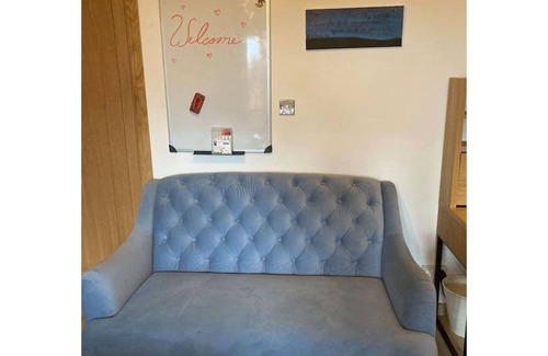 Broxburn House | House with private garden near Edinburgh Airport