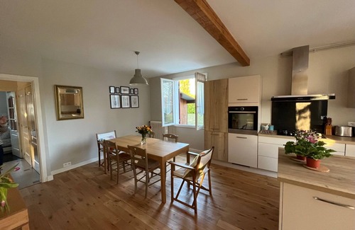 Tremolat House | House with private pool and garden near the river.