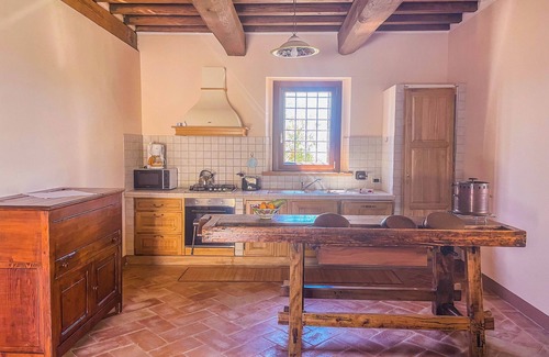 Deruta Villa | House With Private Pool and Fenced Garden in Quiet Location. Panoramic Views