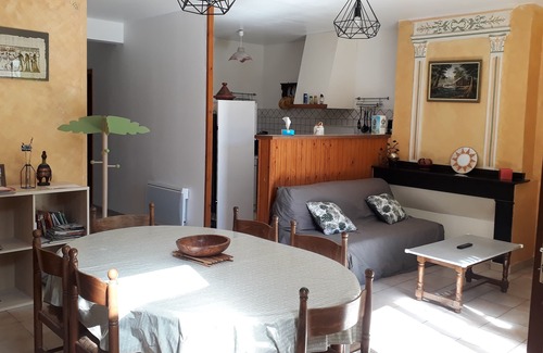 Molieres House | House with sunny terrace; 3 rooms .