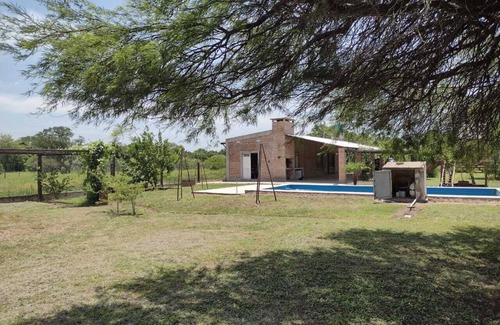 Colonia Benitez House | House with swimming pool, barbecue and more