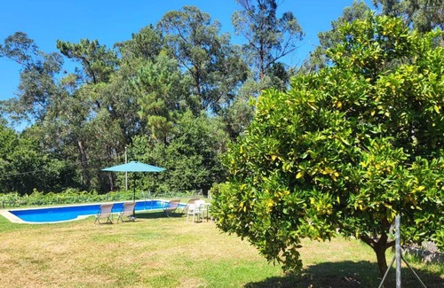 Mos House | House with swimming pool and private property 15 minutes from Vigo (pet friendly).