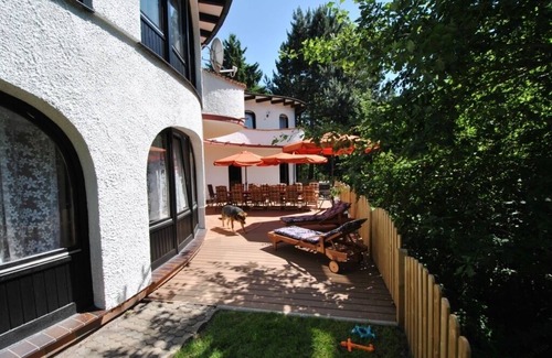 Sachsenhausen Villa | House with swimming pool, family-friendly, spa
