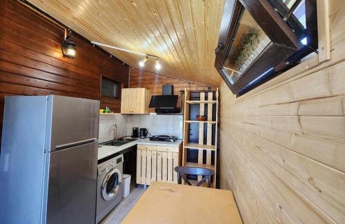 Ureki House | House & yard Hellen S for two 150m from beach