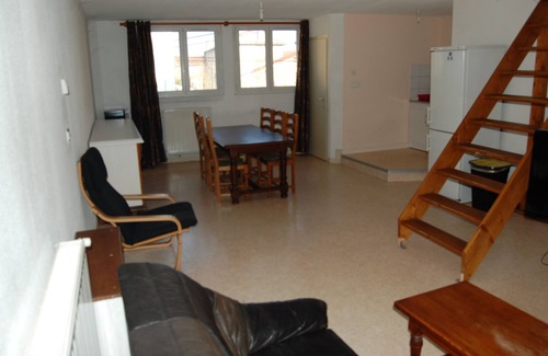 Laneuveville-devant-Nancy Apartment | housing on two levels
