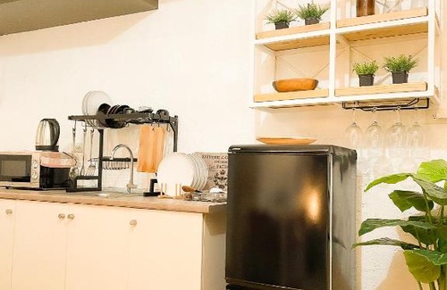Ususan Apartment | Houzz 1548 by Houzztelity