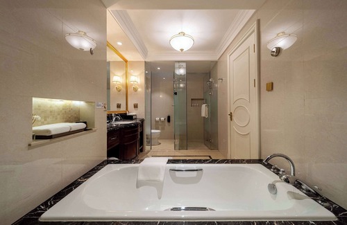 Shunyi Hotel | Howard Johnson Junhe Hot Springs Resort Beijing