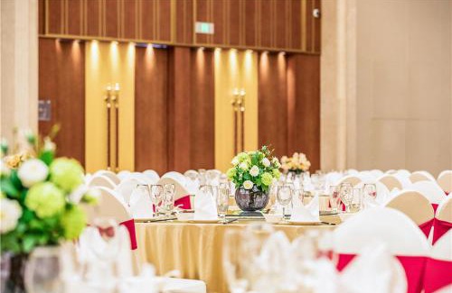 Yanjiang District Hotel | Howard Johnson New District Plaza ZiYang