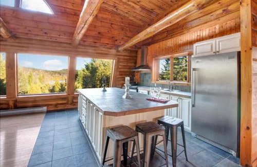 St-Adolphe-d'Howard Ski Chalet | Howard Lodge & Spa