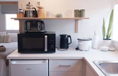 Howick Apartment | Howick Hideawayn 1 bedroom self contained studio,nclose to Howick Village.