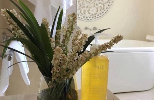 Howlong Bed & Breakfast | Howlong Old Post Office Luxury Suite