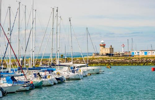 Sutton Cross Apartment | Howth Harbour Cosy Retreat