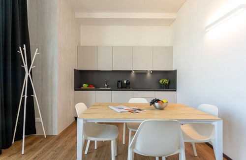 Mestre Apartment | Htm Tower - 401 Executive by Halldis
