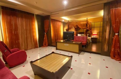 Zuoying District Hotel | Hua Xiang Motel