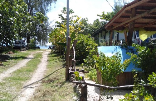 Fare House | Huahine Backpacker