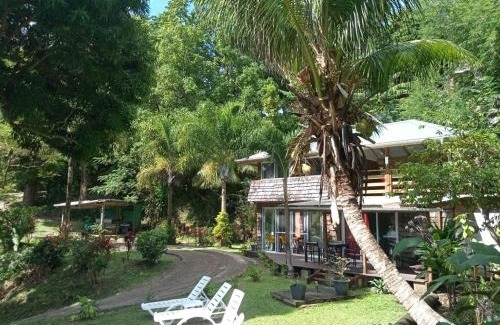 Huahine Cabin | HUAHINE Manta Lodge avec 4x4 optionnel