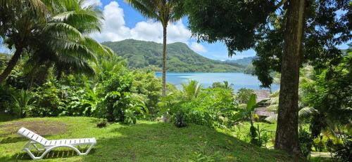 Huahine Cabin | HUAHINE Manta Lodge avec 4x4 optionnel