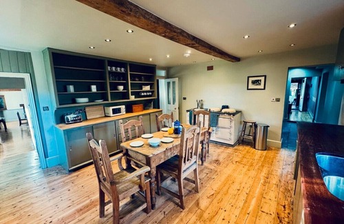 Goring House | Huckleberry farm - Pet friendly farmhouse