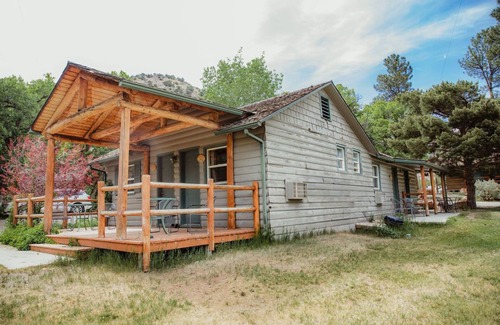 Sevier Cabin | Huckleberry Hideout Cabin