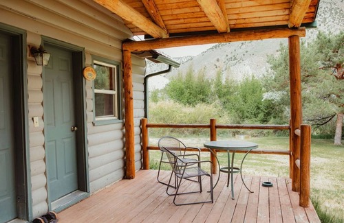 Sevier Cabin | Huckleberry Hideout Cabin