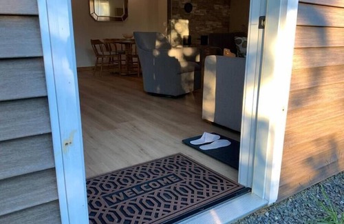 Hollowville Apartment | Hudson NY’S Country Serenity Guest Suite.