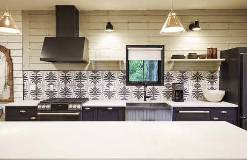 Malden House | Hudson River Way by Woodstock Way Hotel