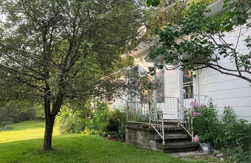 Craryville House | Hudson Valley: Spacious and Kid Friendly Retreat Near Everything!