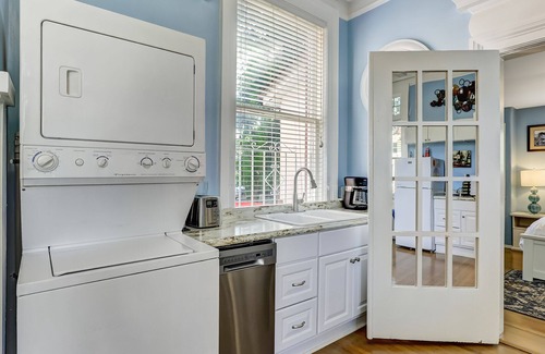 Thomas Square House | Huge Home in Starland District, Heated Pool Access