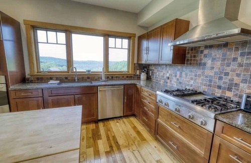 Ellicottville House | Huge Home & Studio-Hot Tub-Sauna-Pet Friendly-Amazing Views