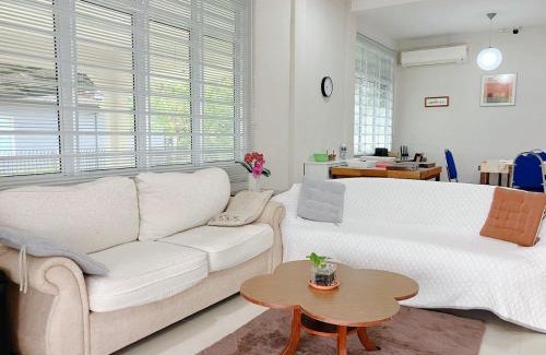 Kuching House | HUGE landed full house