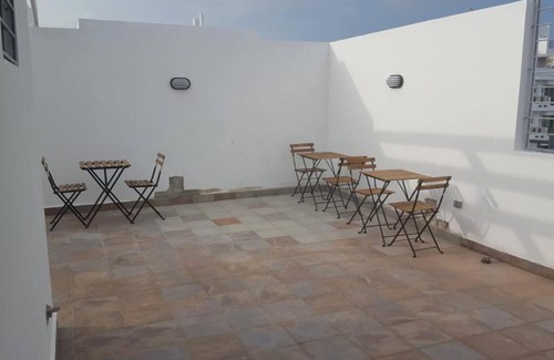 Viejo Arroyo Hondo Apartment | Huge Luxury Penthouse, Family friendly